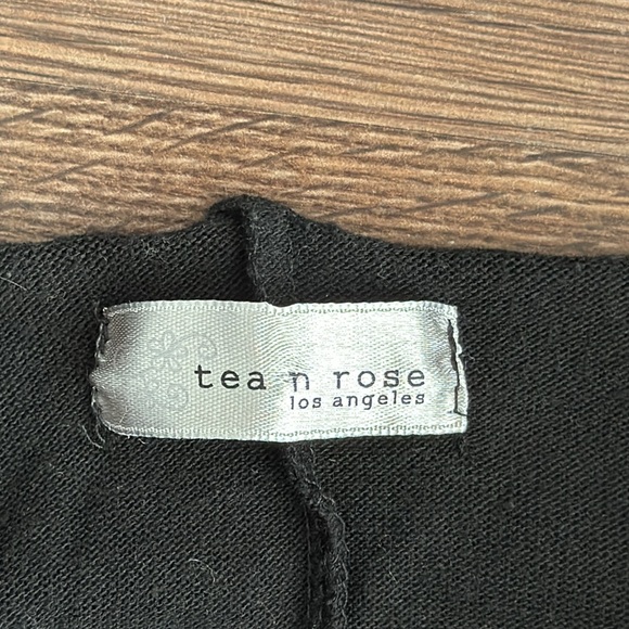 Tea n Rose sweater cross front slouchy neck - Picture 3 of 6